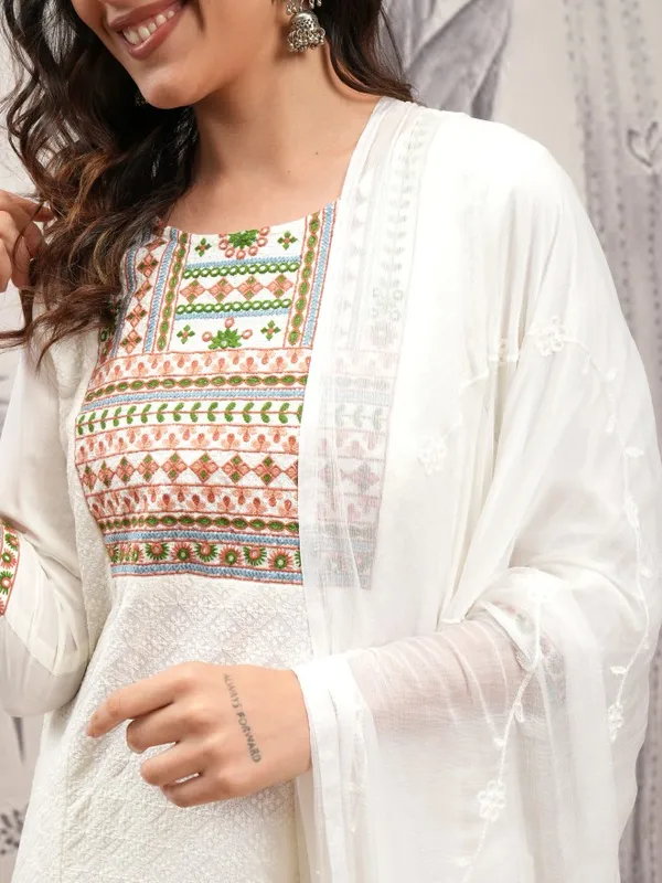 Vishudh Women White Embroidered Kurta With Trouser And Dupatta