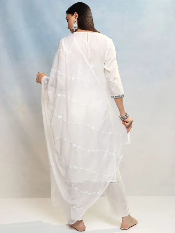 Women Kurta With Trouser And Dupatta