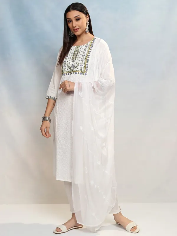 Women Kurta With Trouser And Dupatta
