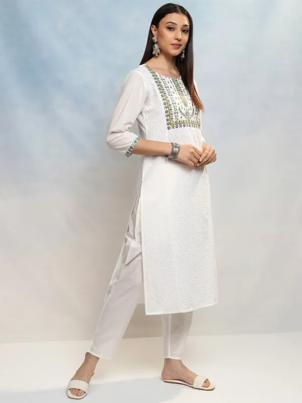 Women Kurta With Trouser And Dupatta