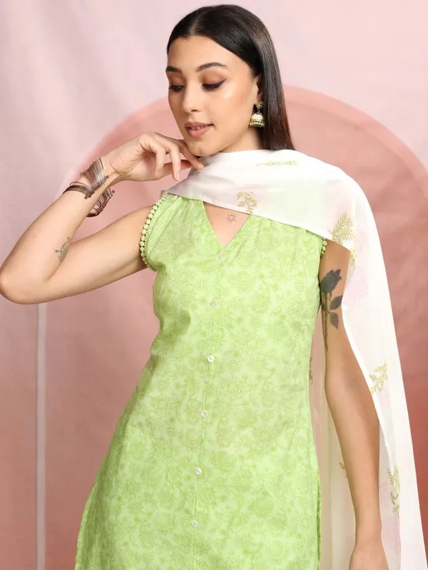 Vishudh Women Green Printed Kurta With Trousers And Dupatta