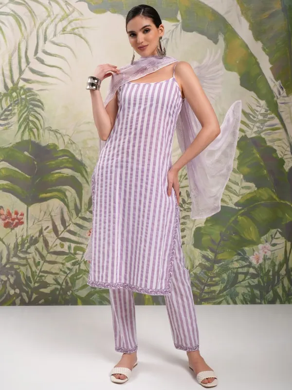 Women Kurta With Trousers & Dupatta