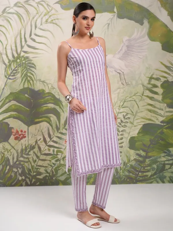 Women Kurta With Trousers & Dupatta