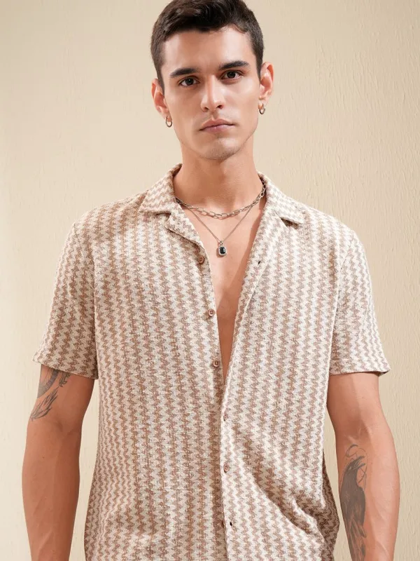 Highlander Men Beige Textured Relaxed Fit Casual Shirt