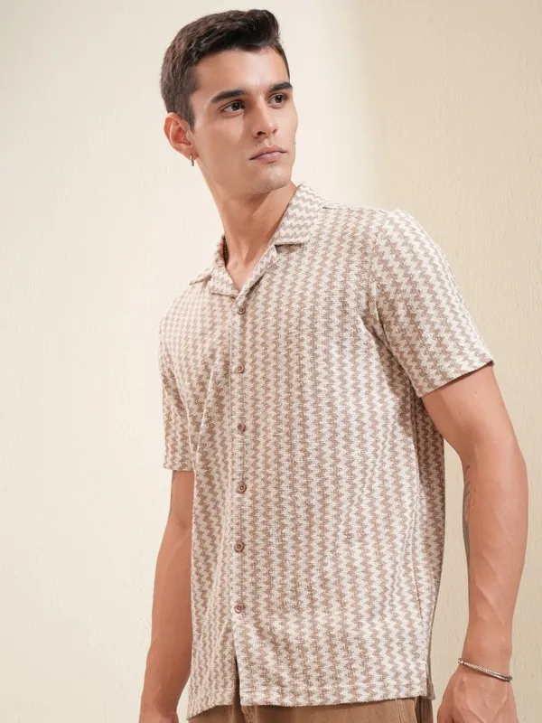 Highlander Men Beige Textured Relaxed Fit Casual Shirt