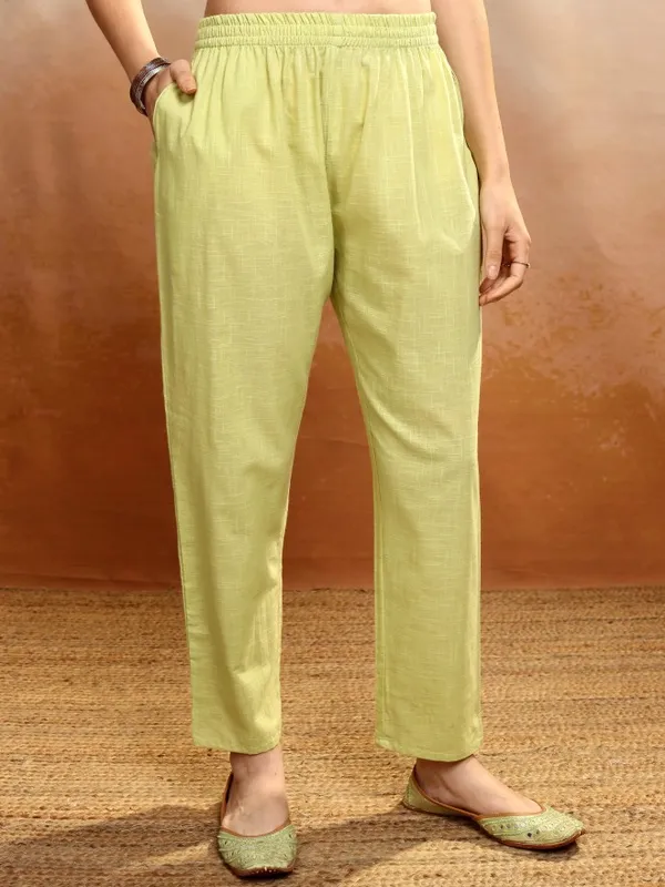 Vishudh Women Green Kurta With Trousers And Dupatta