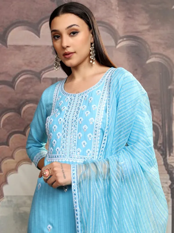 Vishudh Women Blue Embroidered Kurta With Trousers