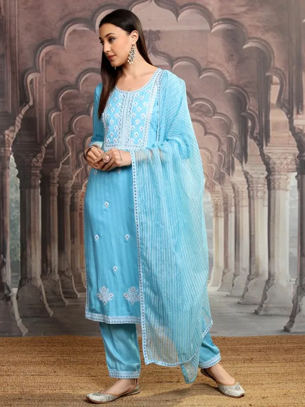 Vishudh Women Blue Embroidered Kurta With Trousers