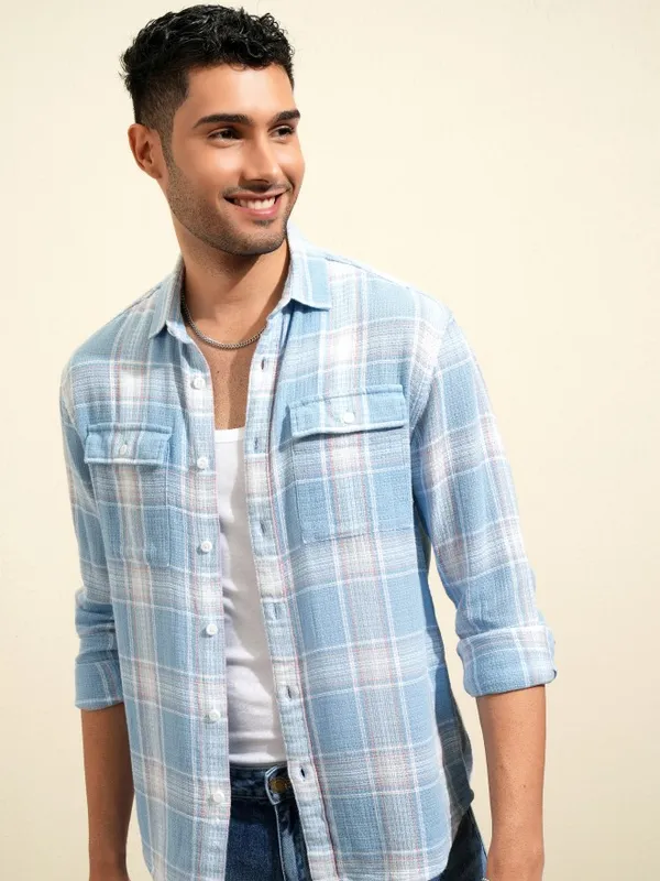 Locomotive Premium Men Blue Checked Relaxed Fit Casual Shirt