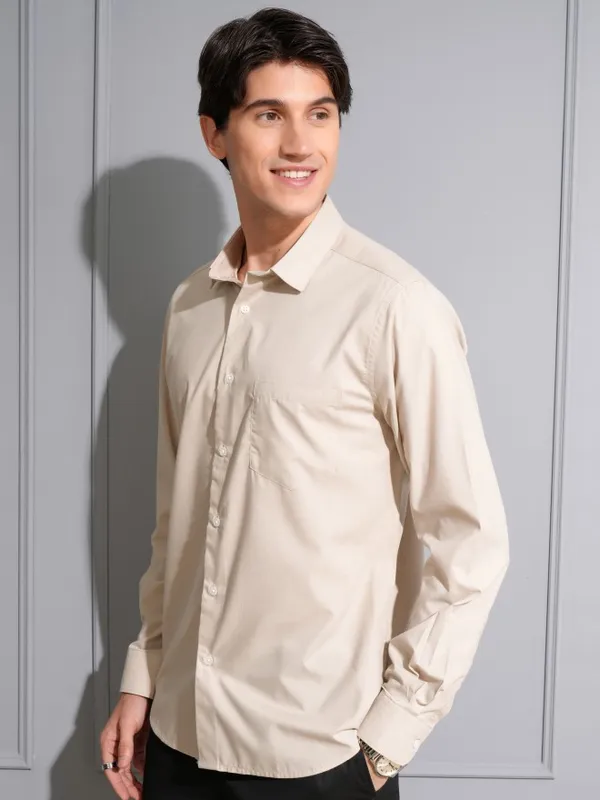 Men Slim Fit Casual Shirt