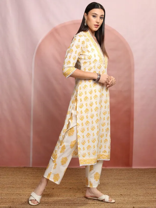 Vishudh Women Cream Printed Kurta With Trousers And Dupatta