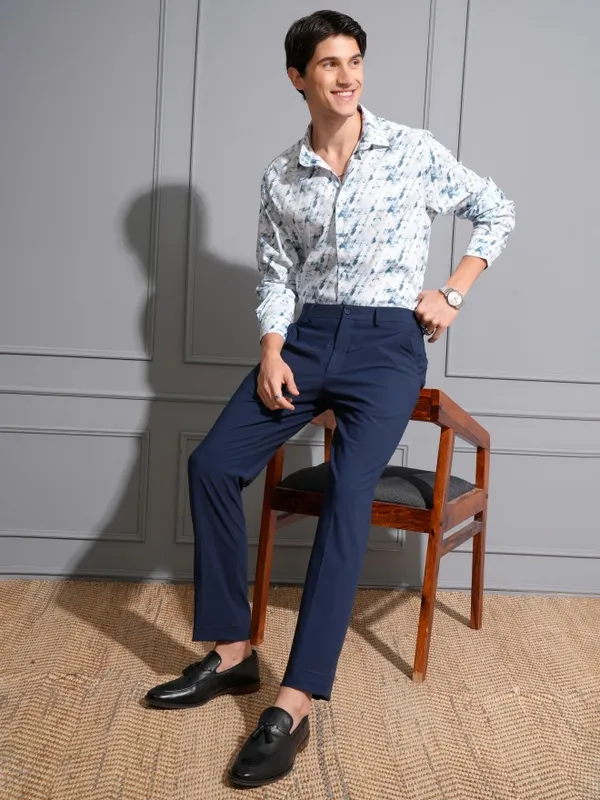 Locomotive Men Blue Printed Slim Fit Casual Shirt