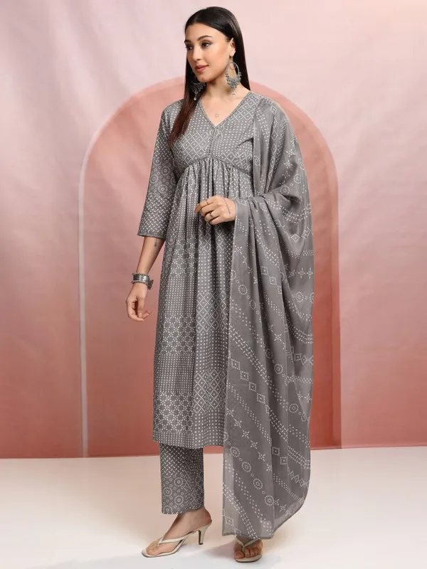 Vishudh Women Grey Printed Kurta With Trousers And Dupatta