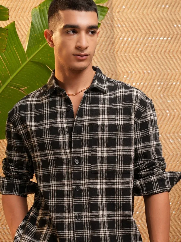 Highlander Men Black Checked Oversized Fit Casual Shirt