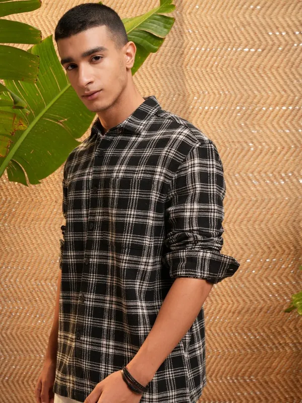 Highlander Men Black Checked Oversized Fit Casual Shirt