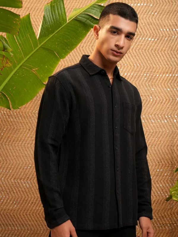 Highlander Men Black Striped Relaxed Fit Casual Shirt