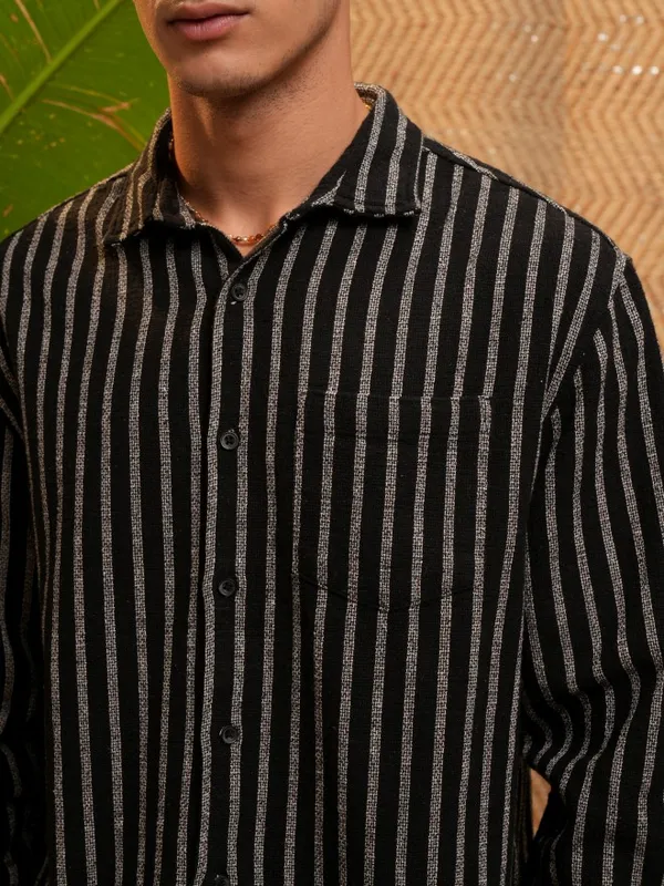 Highlander Men Black Striped Relaxed Fit Casual Shirt