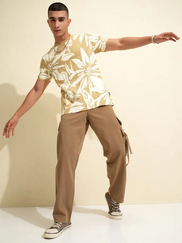 Highlander Men Beige Printed Round Neck T-Shirt