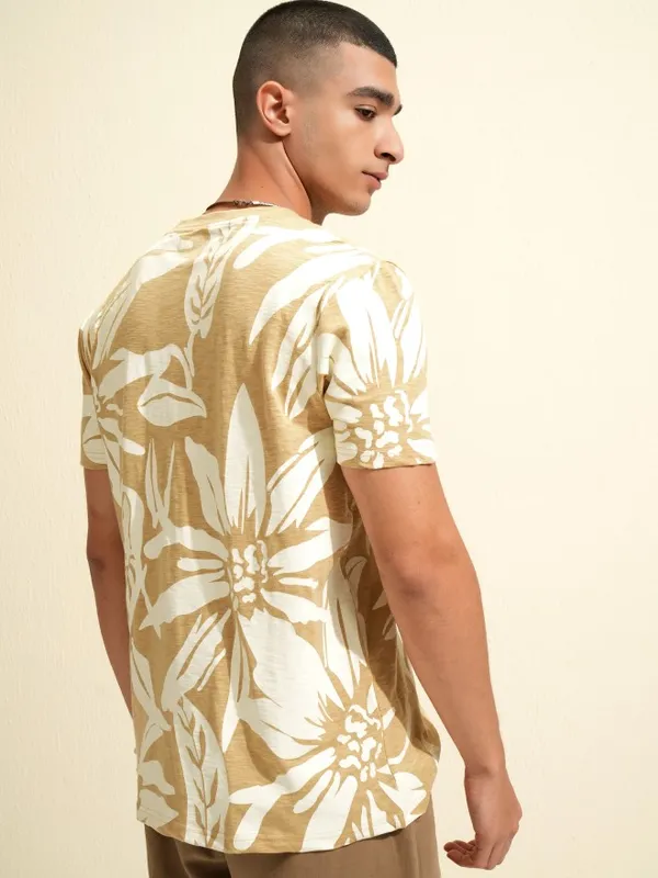 Highlander Men Beige Printed Round Neck T-Shirt