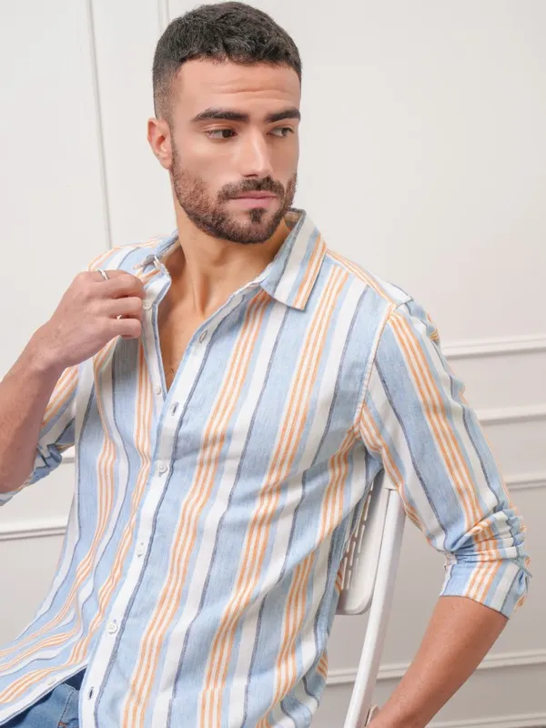 Locomotive Premium Men White Striped Regular Fit Casual Shirt
