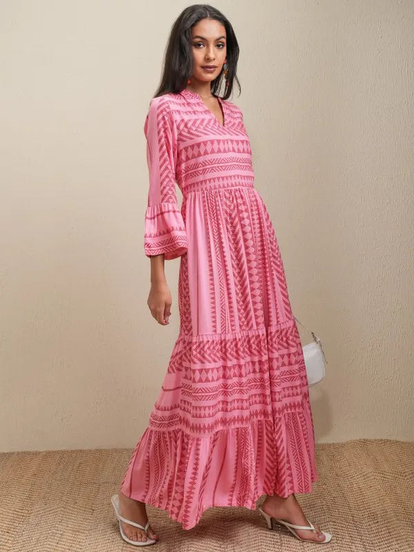 Vishudh Women Pink Printed Maxi Dress