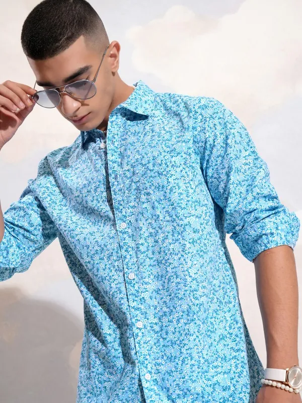 Highlander Men Blue Printed Regular Fit Casual Shirt