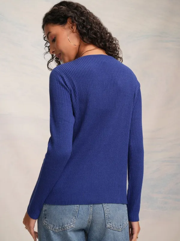 Tokyo Talkies Women Blue Knitted V-Neck Sweater