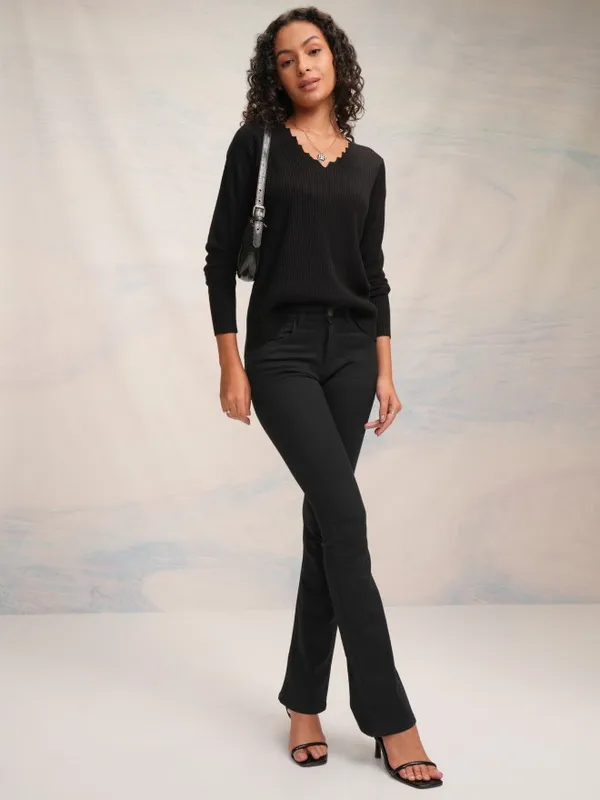 Tokyo Talkies Women Black V-Neck Sweater