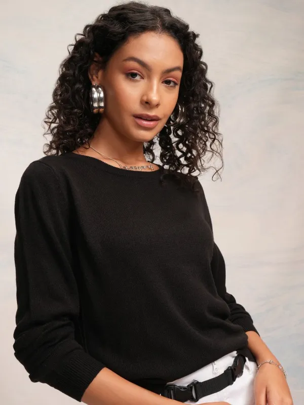 Tokyo Talkies Women Black Knitted Round Neck Sweater