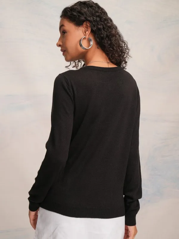 Tokyo Talkies Women Black Knitted Round Neck Sweater