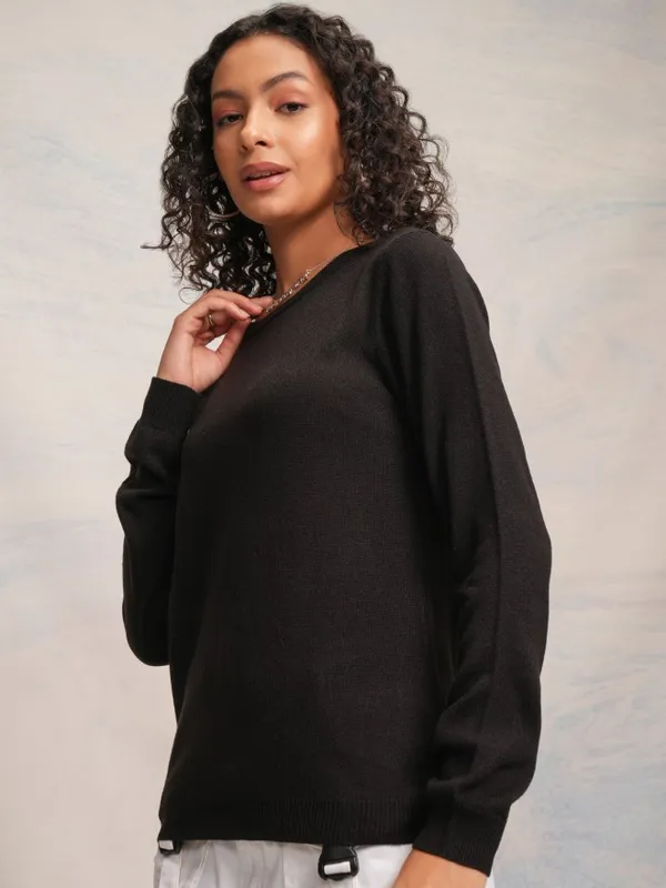 Tokyo Talkies Women Black Knitted Round Neck Sweater
