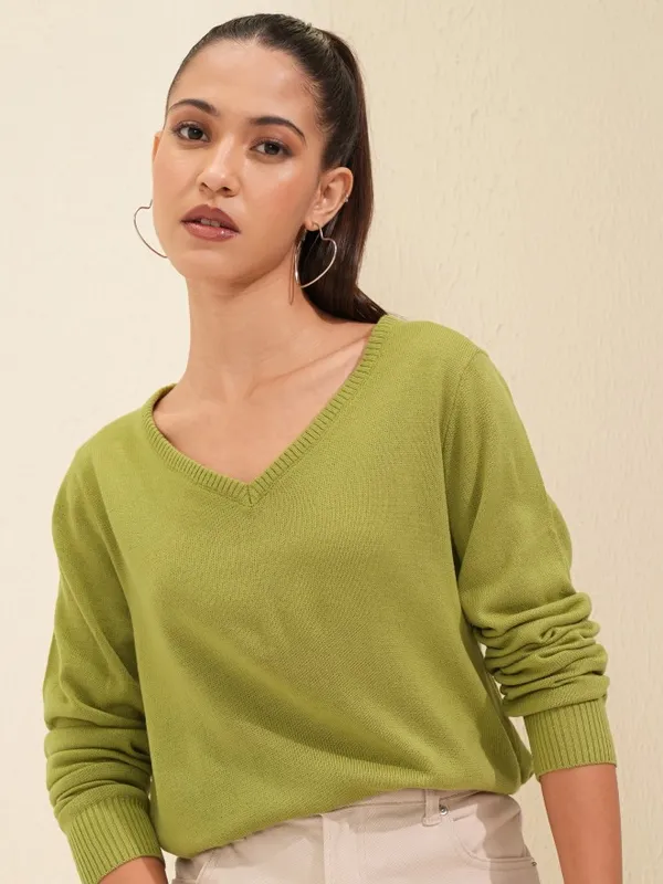 Tokyo Talkies Women Olive V-Neck Sweater