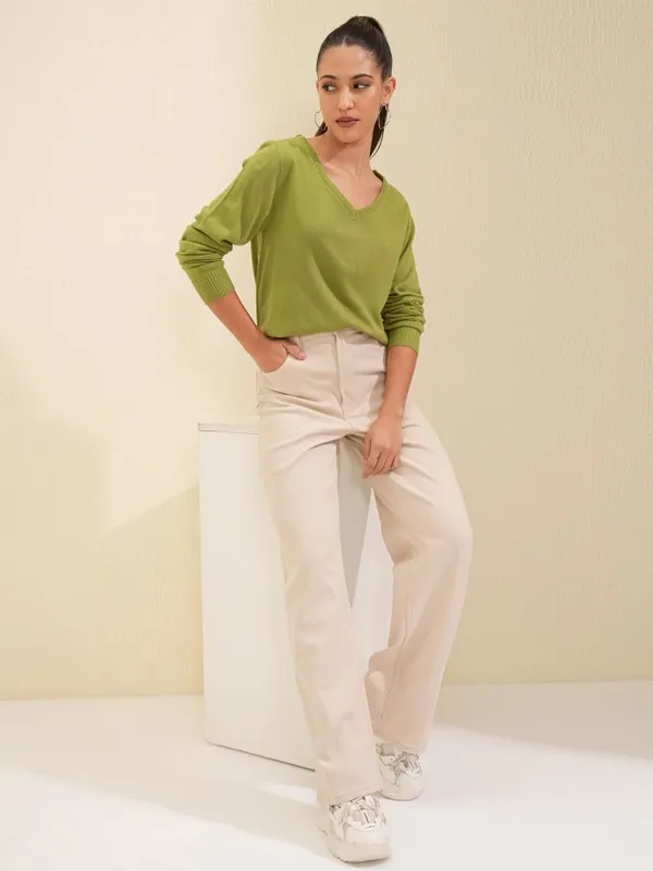 Tokyo Talkies Women Olive V-Neck Sweater