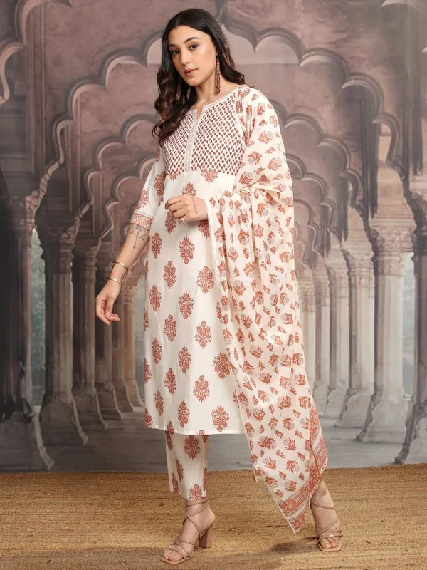 Women Kurta With Trousers & Dupatta