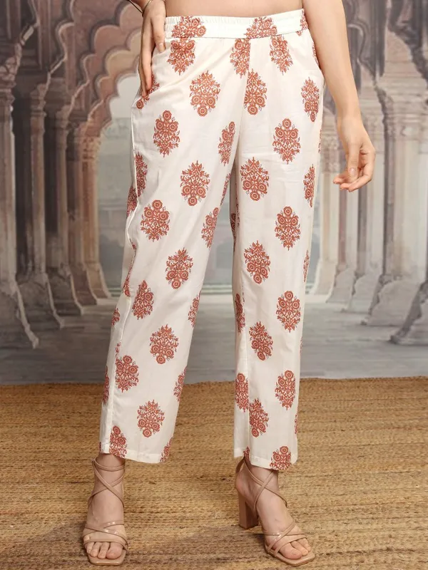 Women Kurta With Trousers & Dupatta