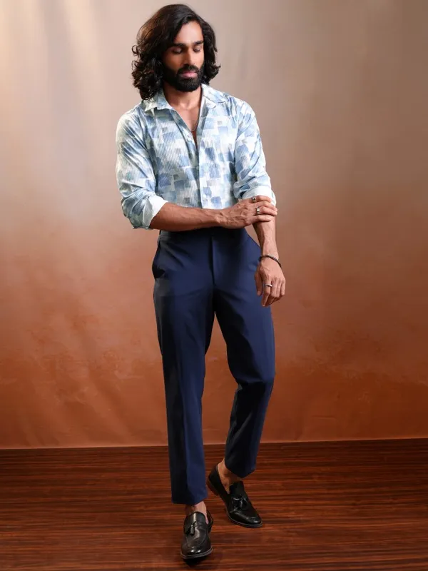Locomotive Luxe Men Light Blue Dobby Textured Printed Occasion Casual Shirt