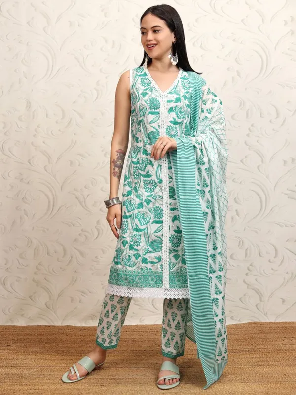 Women Kurta With Trousers & Dupatta