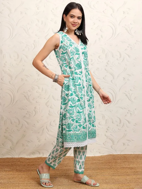 Women Kurta With Trousers & Dupatta