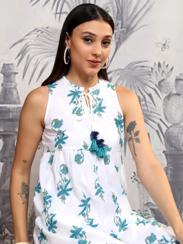 Vishudh Women White Printed Maxi Dress