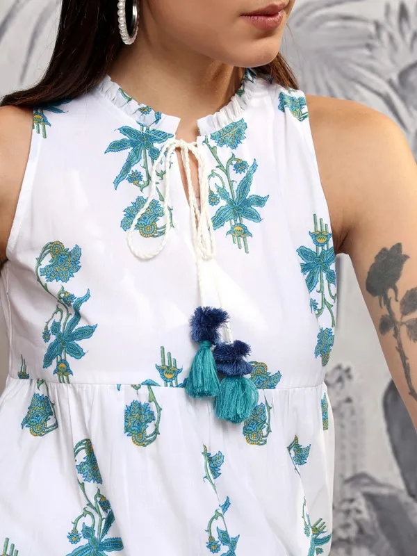 Vishudh Women White Printed Maxi Dress