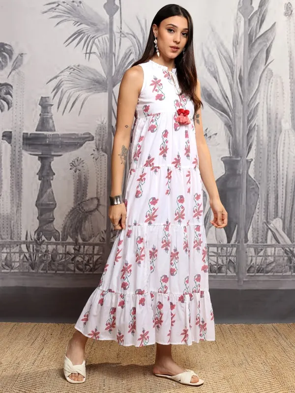 Vishudh Women White Printed Maxi Dress