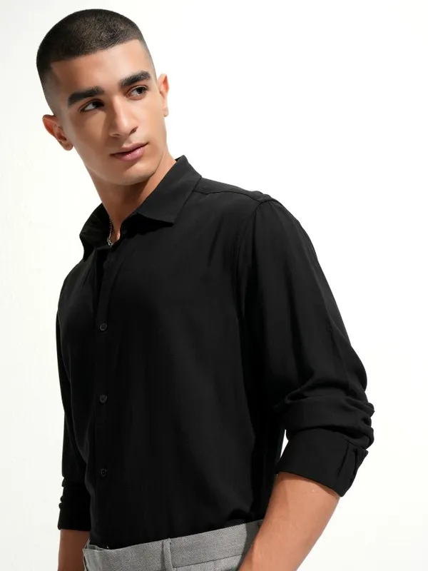 Men Slim Fit Casual Shirt