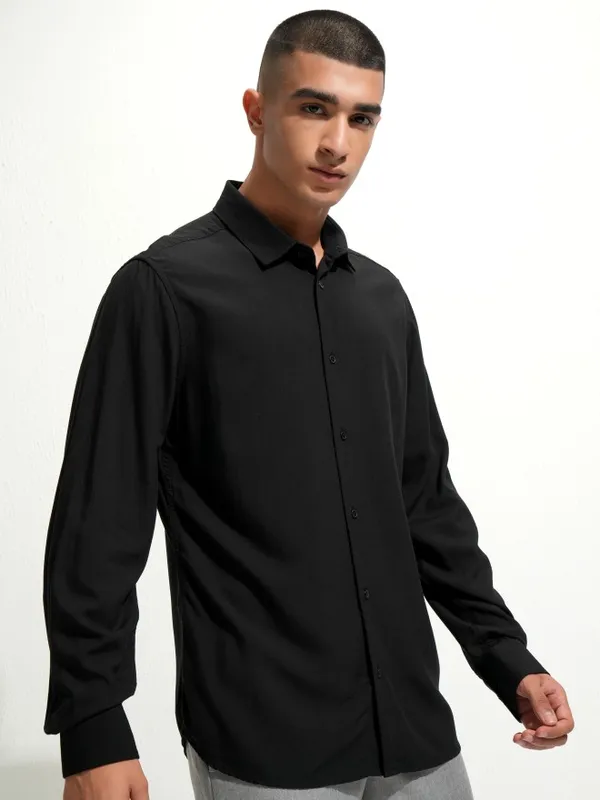 Men Slim Fit Casual Shirt