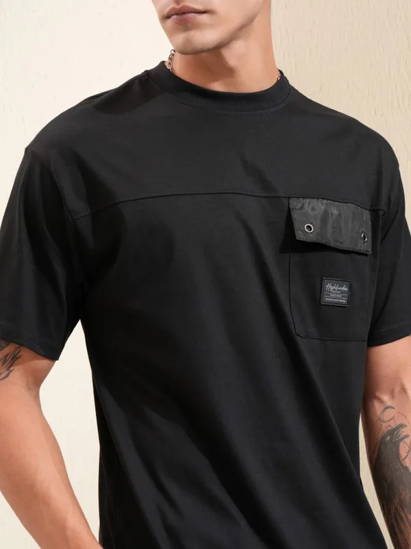 Highlander Men Black Solid Round Neck Relaxed Fit T-Shirt