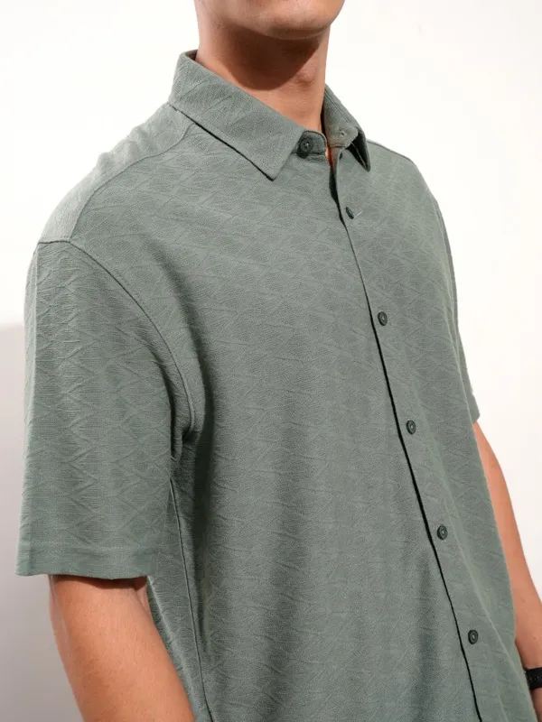 Highlander Men Green Textured Relaxed Fit Casual Shirt