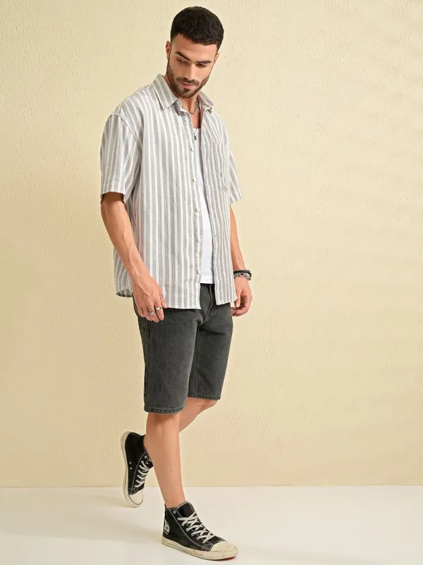 Locomotive Men Grey Striped Oversized Fit Casual Shirt