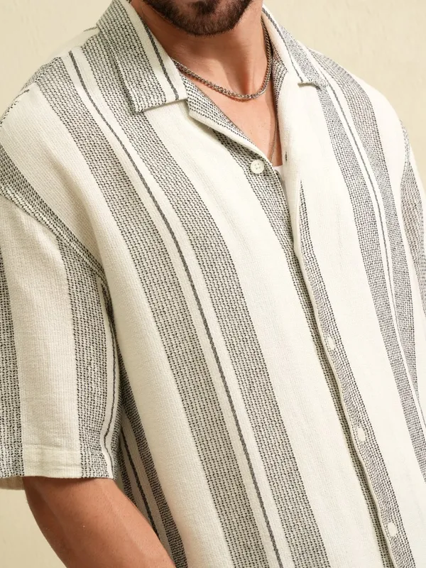 Locomotive Men Cream Striped Oversized Fit Casual Shirt