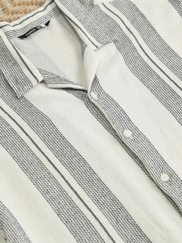 Locomotive Men Cream Striped Oversized Fit Casual Shirt