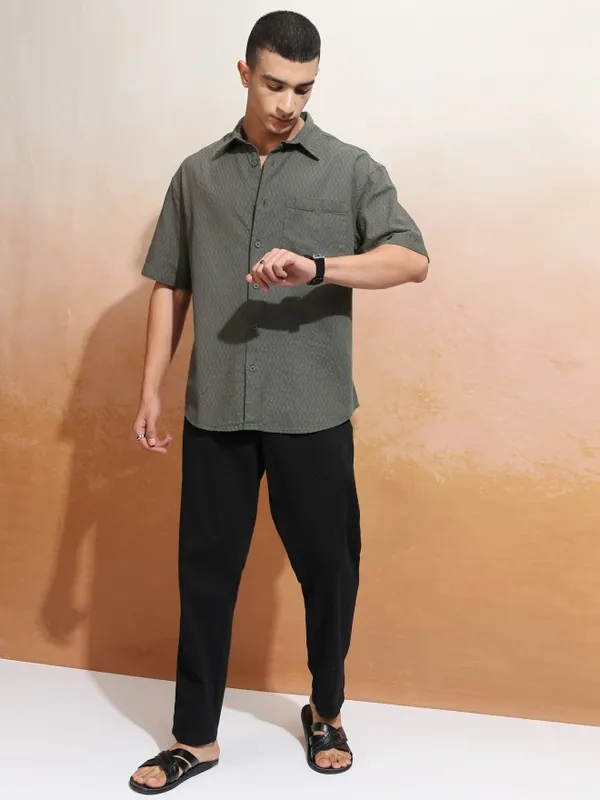 Highlander Men Olive Printed Oversized Fit Casual Shirt