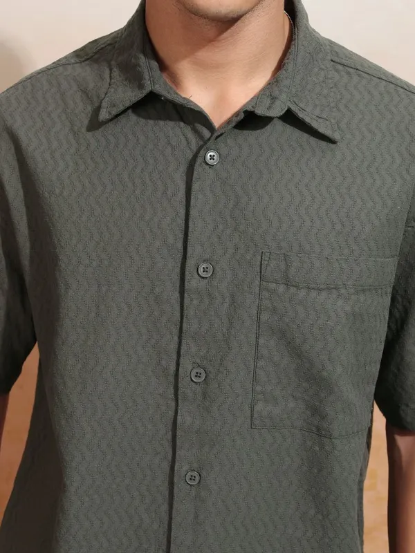 Highlander Men Olive Printed Oversized Fit Casual Shirt